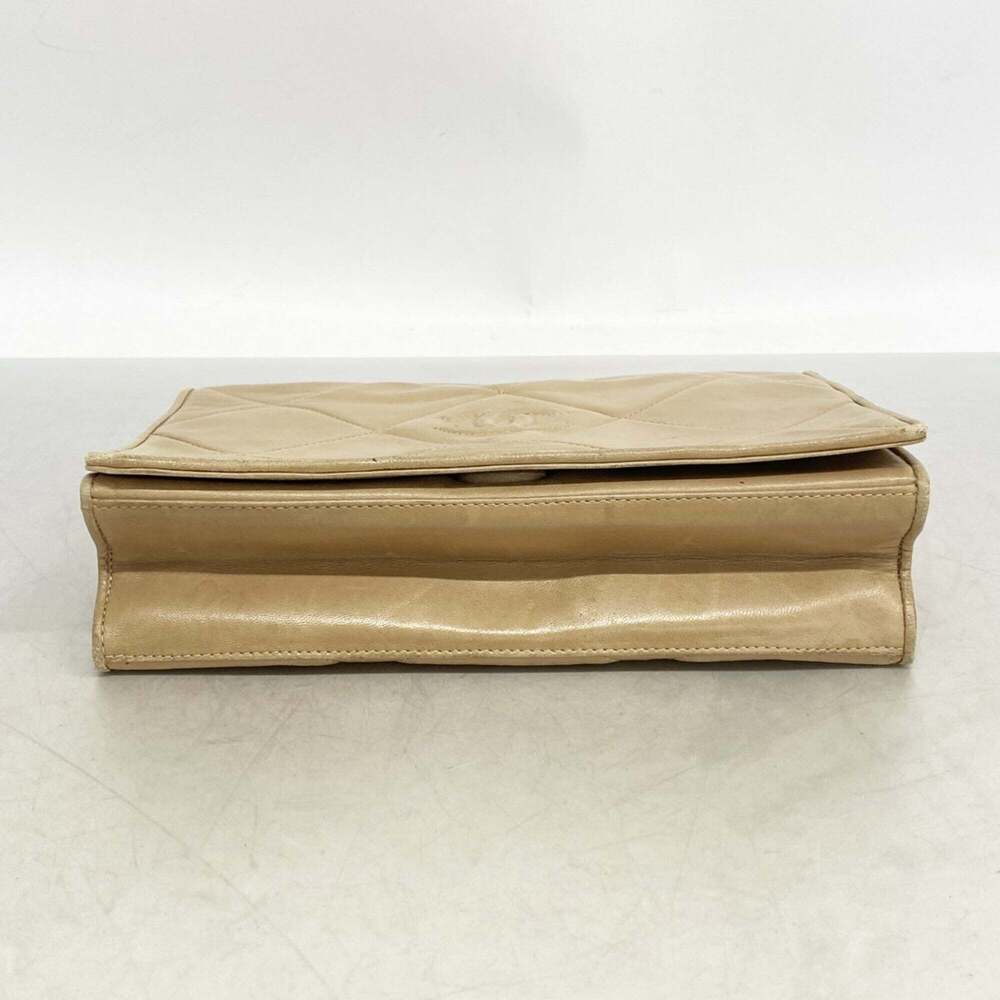 CHANEL Cream Lambskin Leather Shoulder Bag - Picture 3 of 14